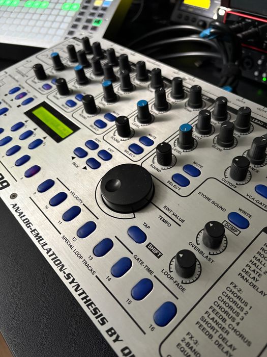 Quasimidi Rave-O-Lution 309 Groovebox & Synth