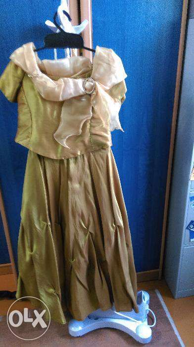 Продам платья для девочек