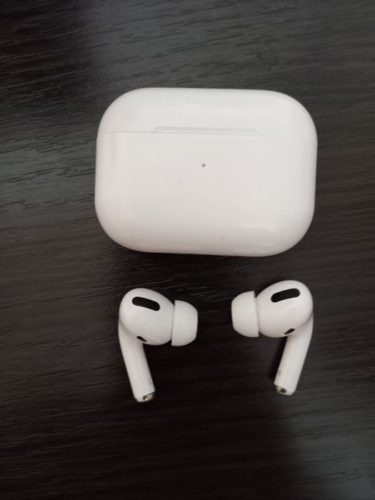 Продам  Apple Airpods Pro with
