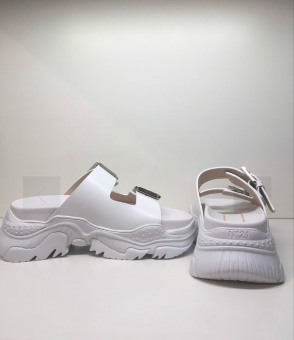 Сандали  N°21 -размер 37