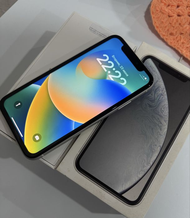 iPhone XR. 64Gb. White. IOS 16