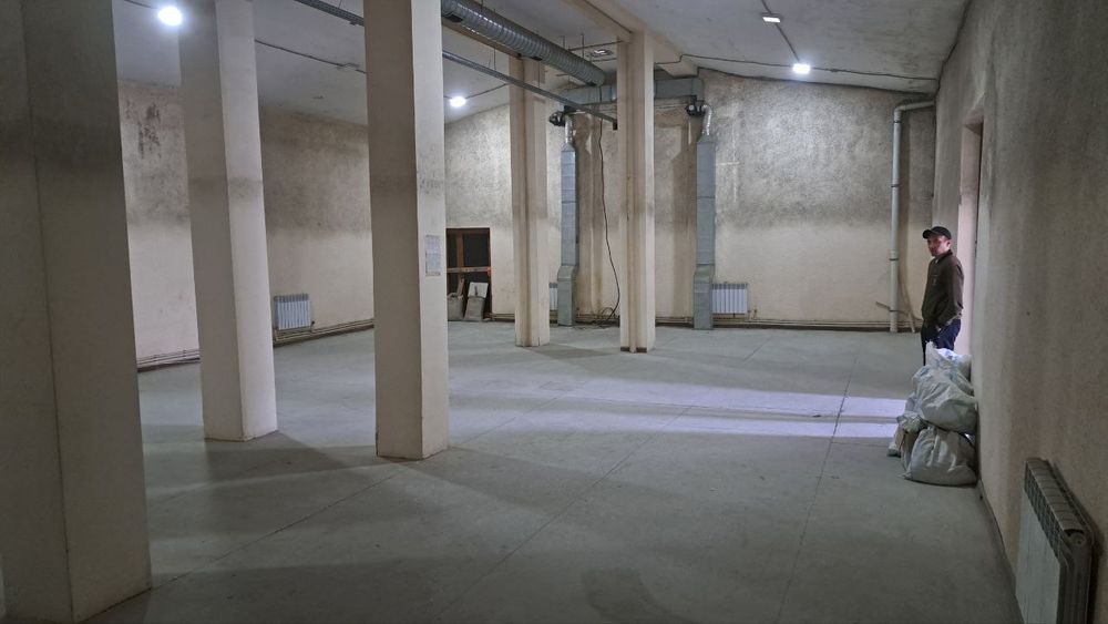 Склад на Максим Горький 267 КВ ,Буз базар