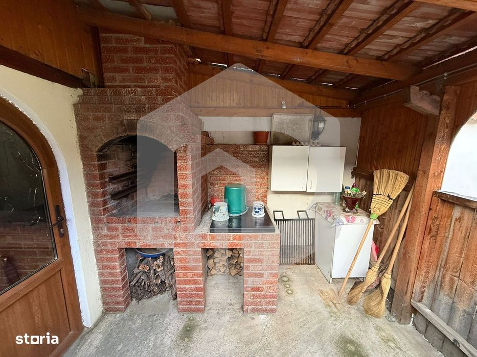 Casa individuala } Orlat | 250 mp Teren | Terasa inchisa