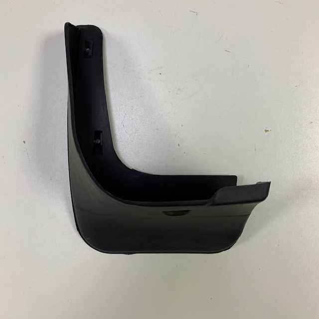 Брызговик на Toyota Corolla E-140, Е-150, E-180, E-185