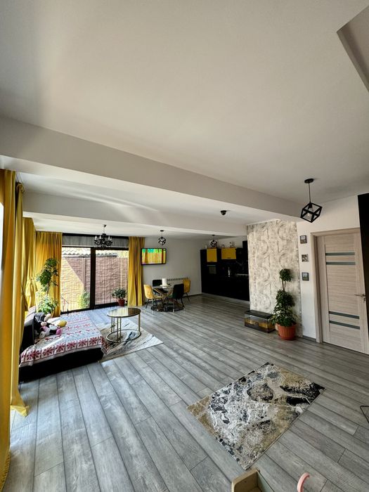 Vand casa -km5, P+M cu garaj auto