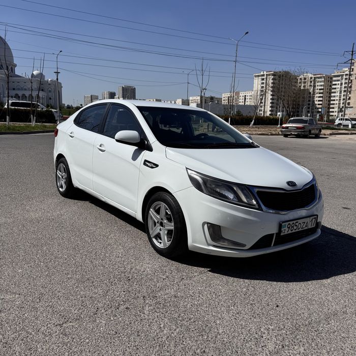 Kia Rio 2013 год