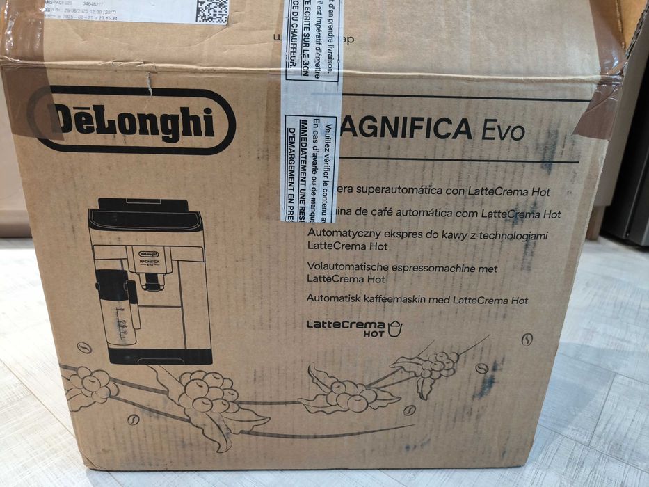 Кафеавтомат\ Каферобот  DeLonghi Magnifica Evo