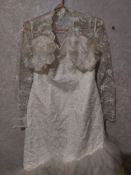 Продам новое праздничное платье