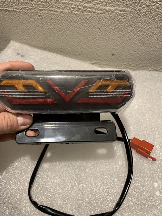 Мотоциклетен стоп с габарит и мигачи