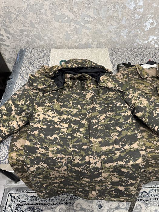 Военная одежда ( все комплект есть)
