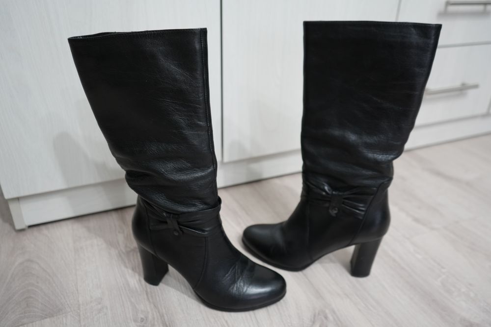 Продаются женские сапожки