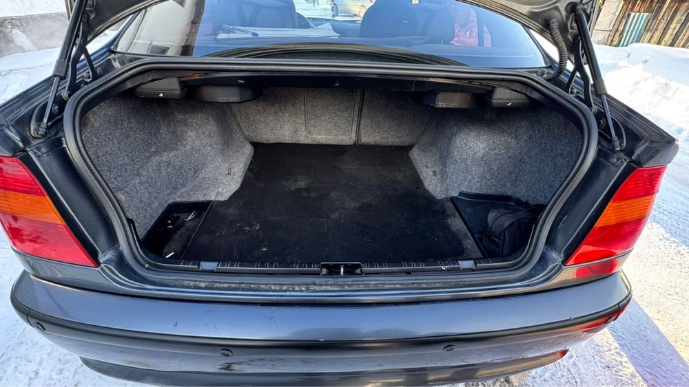 Продам BMW e46 2002 год