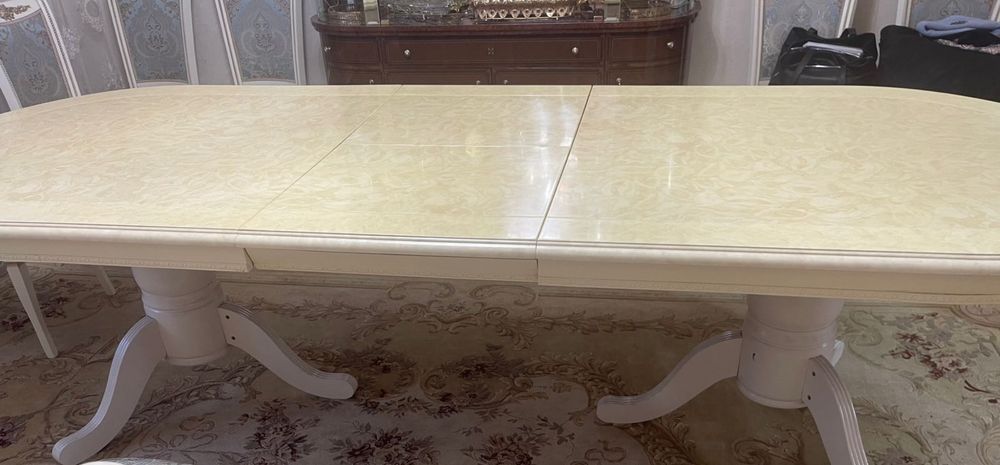 Продам гостевой стол