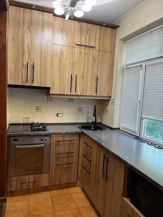 Мирзо Улугбек районида 4 хонали уй арендага берилади.