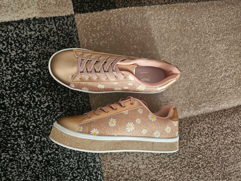 Чисто нови обувки