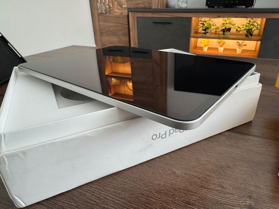 iPad Pro 11" (3rd gen) 2TB като НОВ