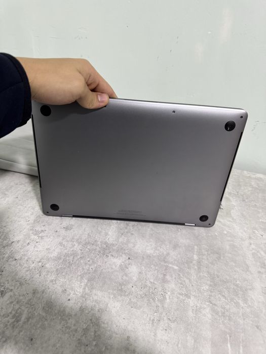 ideal Macbook pro i5 srochno