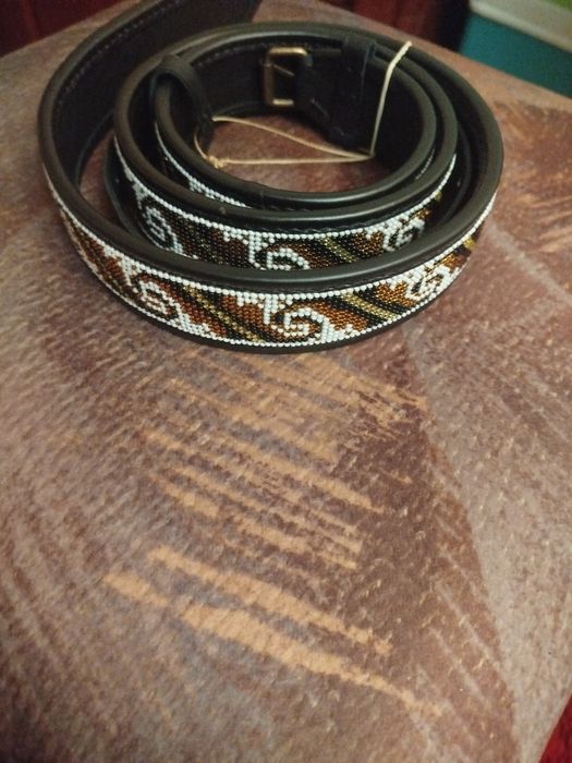 Vând curea cu mărgele