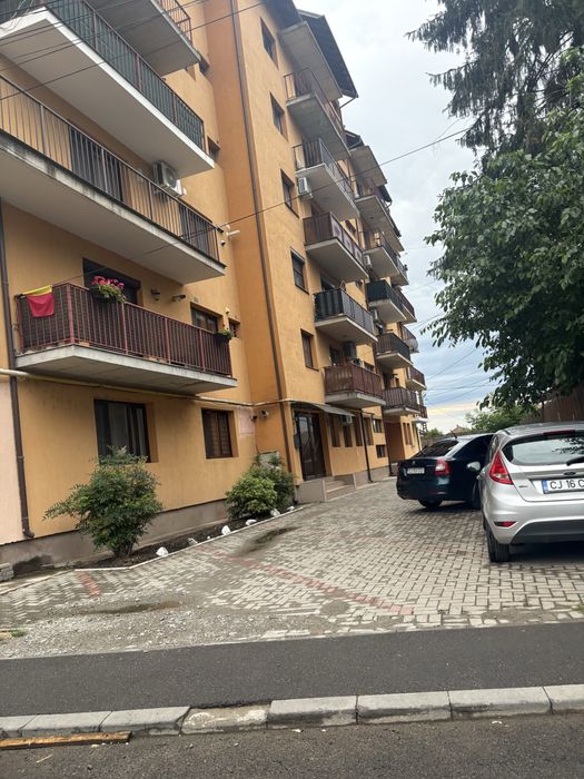 Inchiriez apartament 2 camere