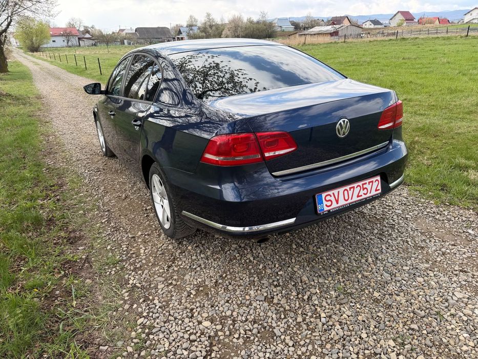 Volkswagen Passat Vând Volkswagen Passat 1.6