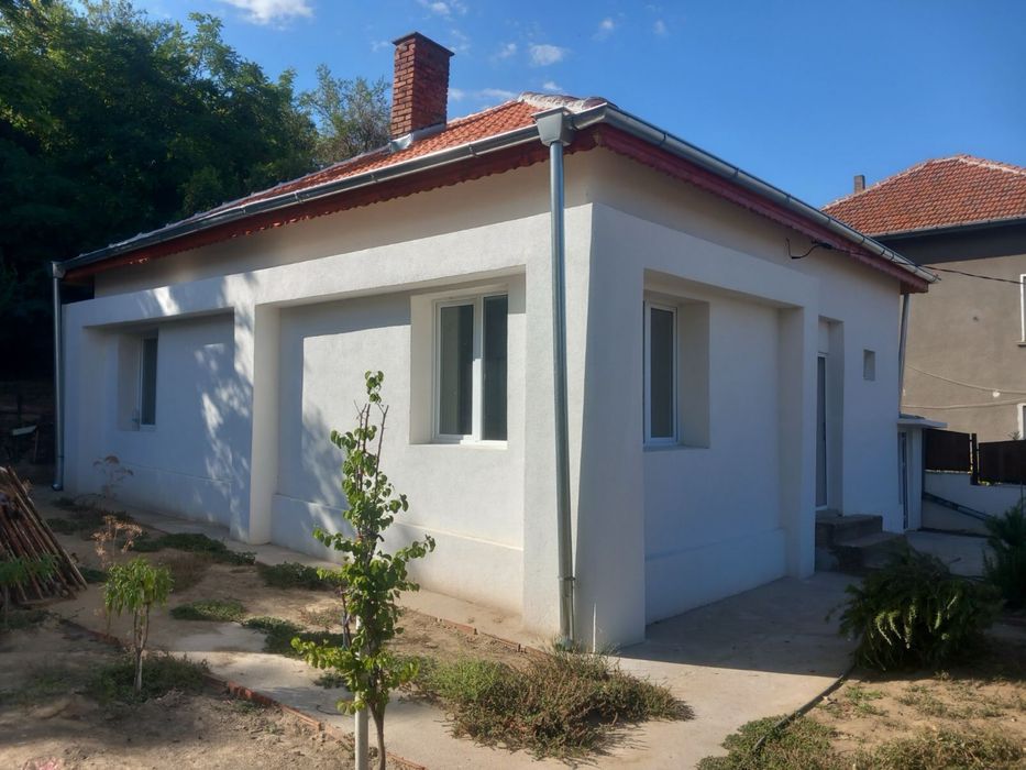 Къща за продажба в гр. Лом