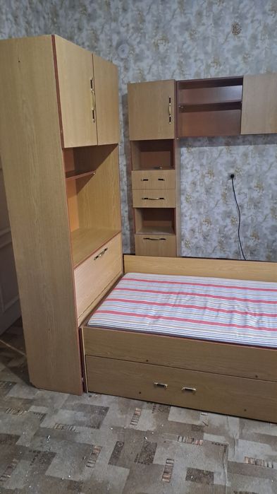 Легло и гардероб