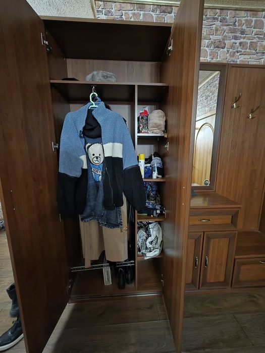 Продам срочно прихожую