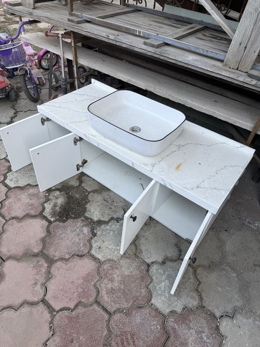 Навесная раковина