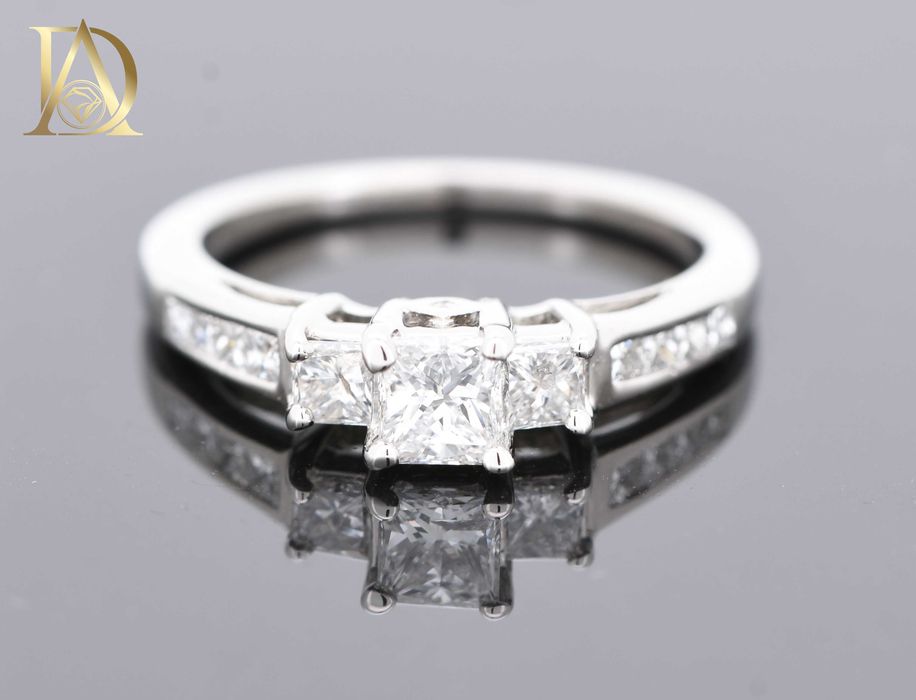 Нов Златен Пръстен с 0.91кт Естествени Диаманти