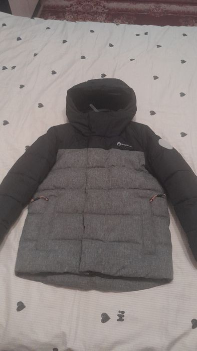 Продам куртку на мальчика 7,8лет