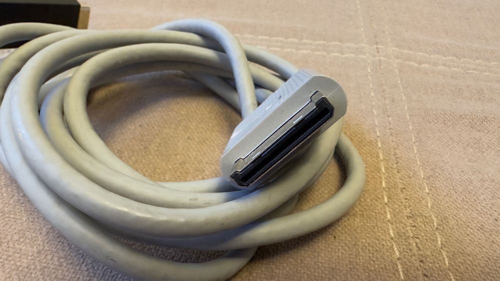 vand doua cabluri One Connect TV Samsung