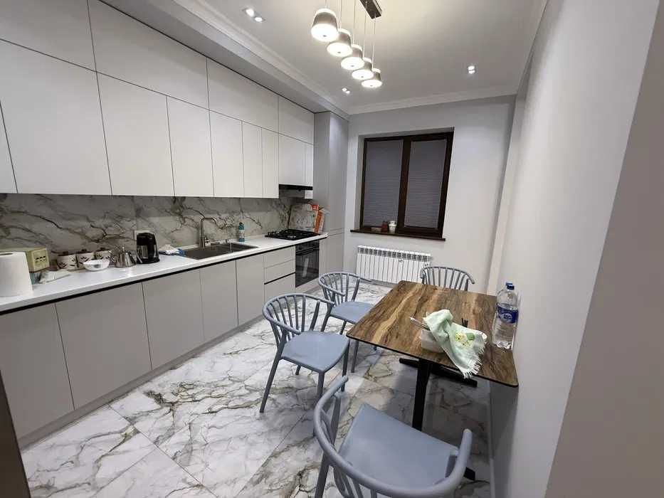 Сдается СРОЧНО! 2-комнатная квартира на Мукумий/Новза/Шота руставели