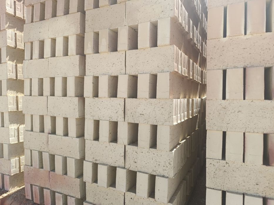 Кирпич, Қыш, Кірпіш