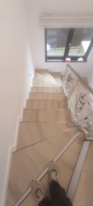 Montaj uși și parchet