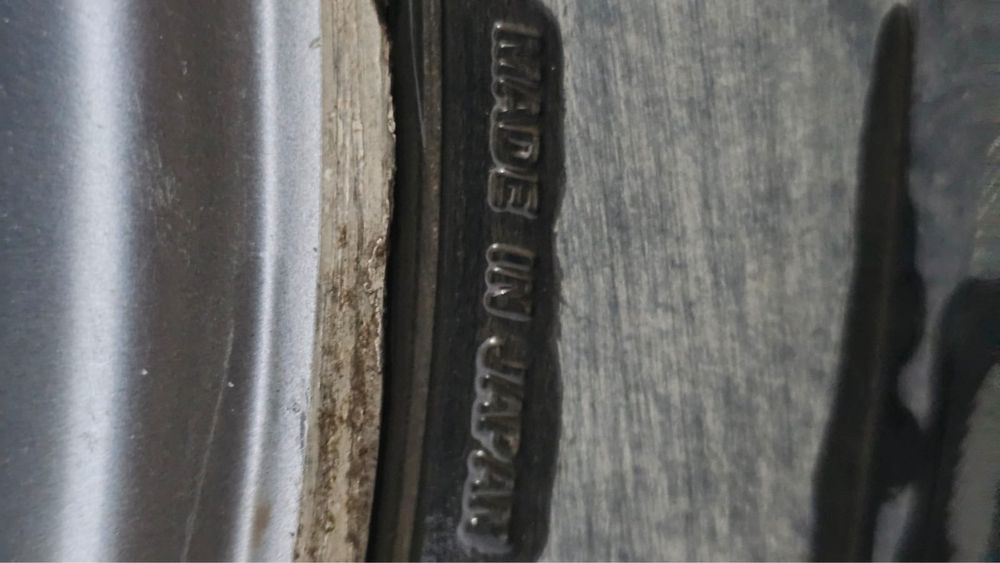 Продам зимнюю шину