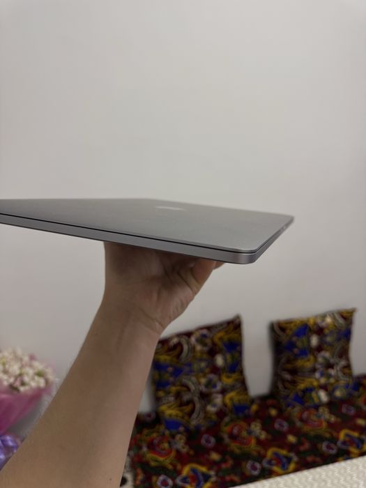 MacBook Pro 15-inch i7 / 16GB / 1TB SSD