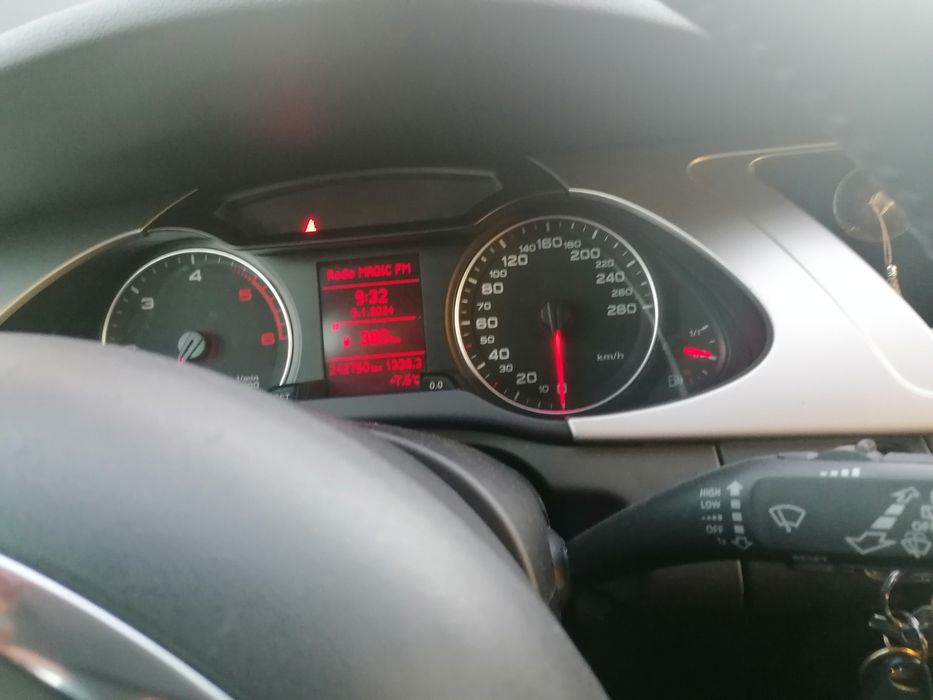AUDI A4 2010 — imagine 2