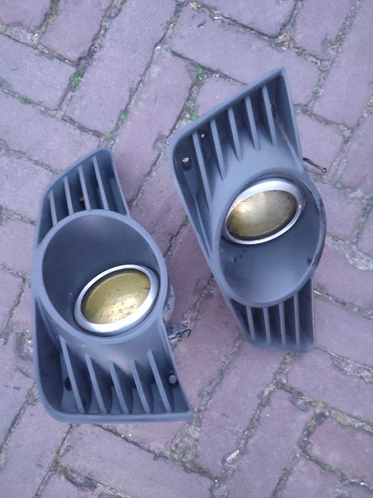 Proiectoare Opel Tigra.