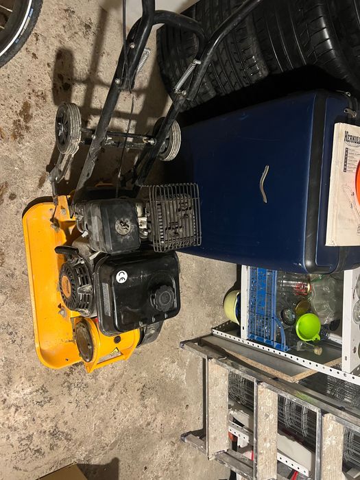 Vând talpă compactoare 82 kg