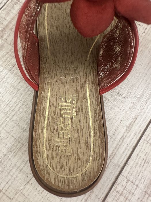 Продам новые шлепанцы Италия