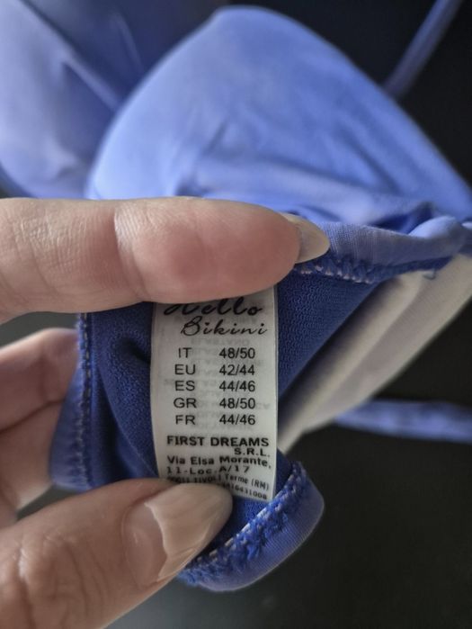 Тъмно син цял бански и горнище