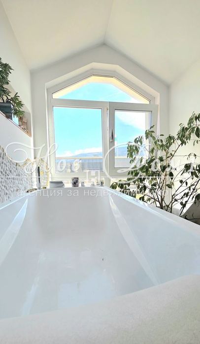 Продава се Тристаен апартамент в София, Малинова долина - 146 кв.м за 1520 €/кв.м - Снимка #11