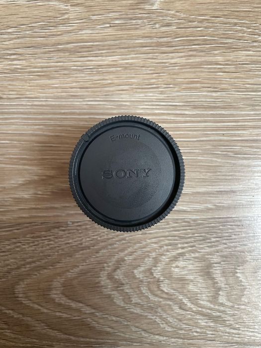 Oбектив Sony FE 50mm f/1.8