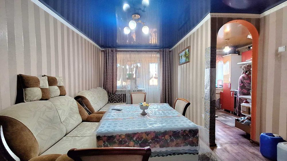 3 комнатная квартира по Бирюзова))