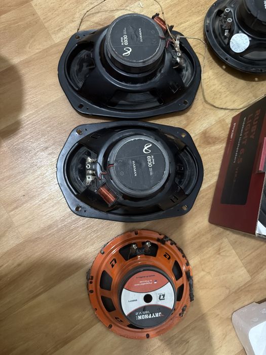 Колонки на машину