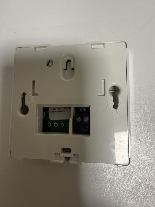 TERMOSTATE UPONOR SMATRIX WAVE termostat program.+ RH T-168 alb (RAL9016) - 5 BUC.