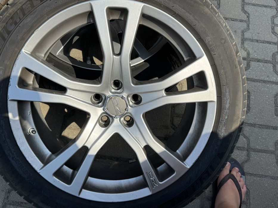 Джанти с гуми 235,50,20,5 114,3