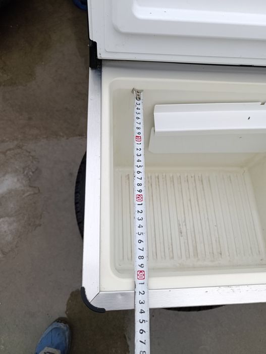 Dometic хладилник 12/220v и газ