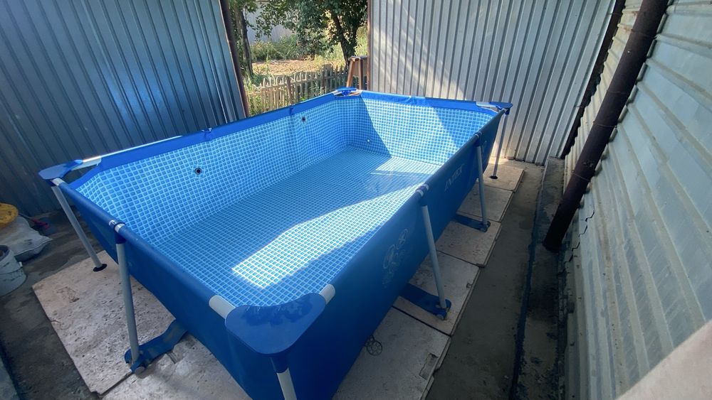 Продам. Бассейн.