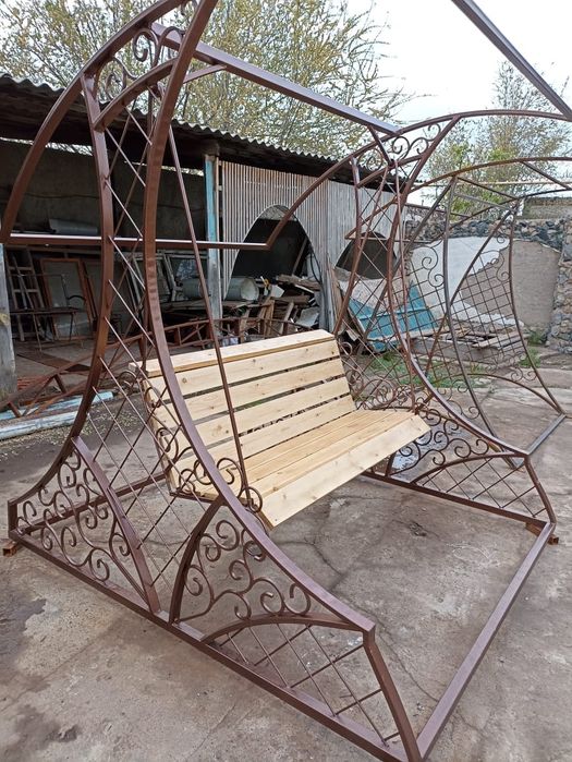 Продам качели в сад.